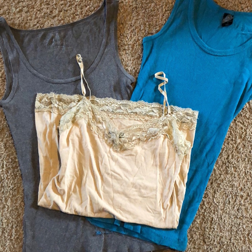 3 Tank tops